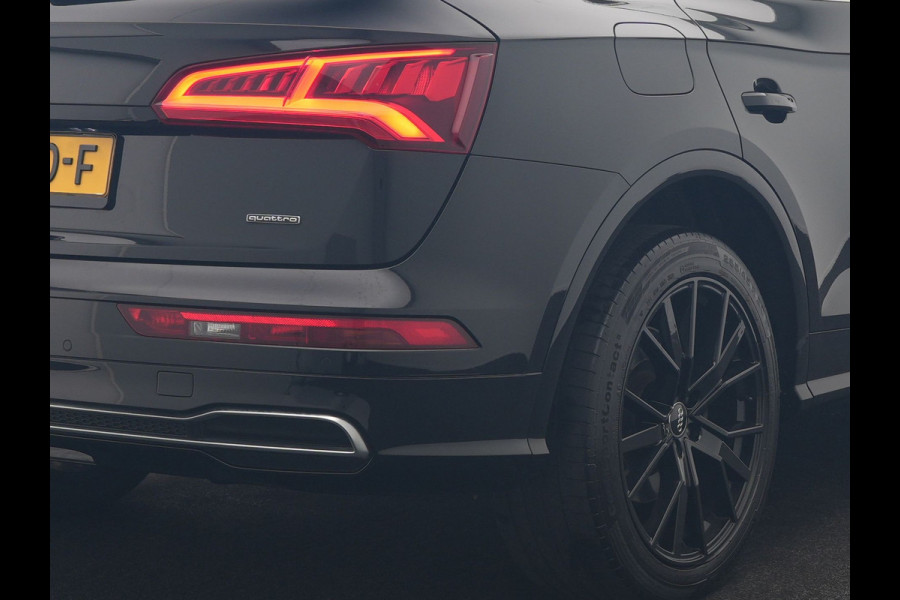 Audi Q5 50 TFSI e Quattro S Line PHEV 300pk | Trekhaak af Fabriek | Head Up | Camera | Voorstoelen Verwarmd | Apple Carplay | Navigatie | Virtual | Plug in Hybrid