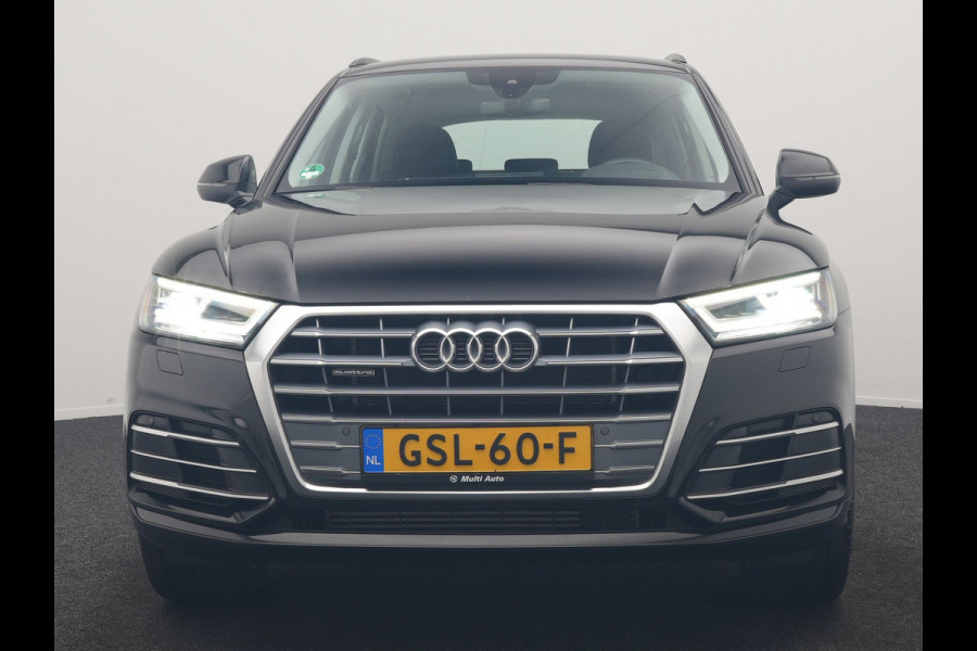 Audi Q5 50 TFSI e Quattro S Line PHEV 300pk | Trekhaak af Fabriek | Head Up | Camera | Voorstoelen Verwarmd | Apple Carplay | Navigatie | Virtual | Plug in Hybrid