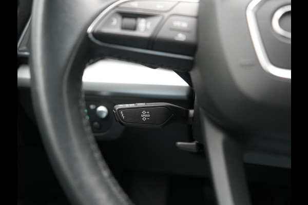 Audi Q5 50 TFSI e Quattro S Line PHEV 300pk | Trekhaak af Fabriek | Head Up | Camera | Voorstoelen Verwarmd | Apple Carplay | Navigatie | Virtual | Plug in Hybrid