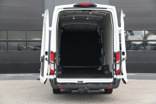 Ford Transit 350 2.0 TDCI L4H3 Trend RWD 130pk - Navi - PDC - Stoelverwarming - Elektr. bestuurdersstoel - Rijklaar