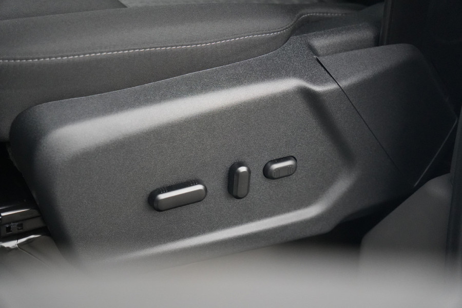 Ford Transit 350 2.0 TDCI L4H3 Trend RWD 130pk - Navi - PDC - Stoelverwarming - Elektr. bestuurdersstoel - Rijklaar