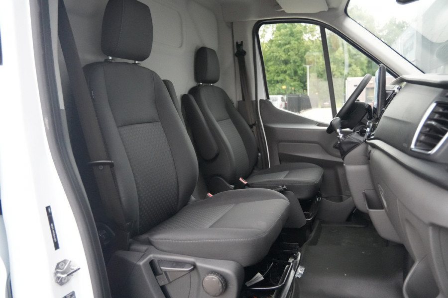 Ford Transit 350 2.0 TDCI L4H3 Trend RWD 130pk - Navi - PDC - Stoelverwarming - Elektr. bestuurdersstoel - Rijklaar