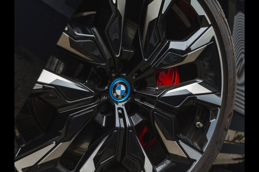 BMW i5 eDrive40 M-Sport Pro - Pano - Driving + Parking Ass Prof - Bowers & Wilkins - Stoelventilatie