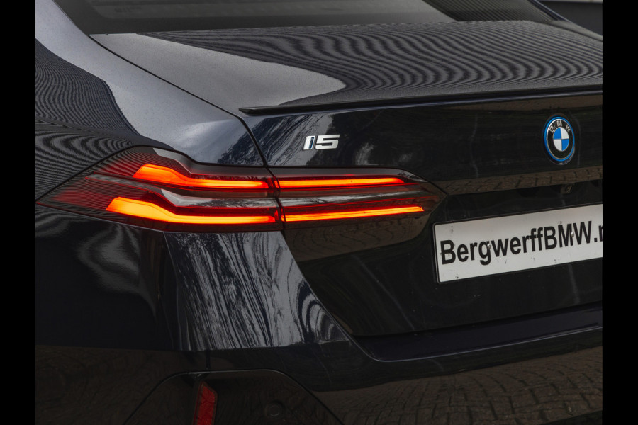 BMW i5 eDrive40 M-Sport Pro - Pano - Driving + Parking Ass Prof - Bowers & Wilkins - Stoelventilatie