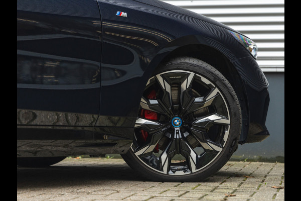 BMW i5 eDrive40 M-Sport Pro - Pano - Driving + Parking Ass Prof - Bowers & Wilkins - Stoelventilatie