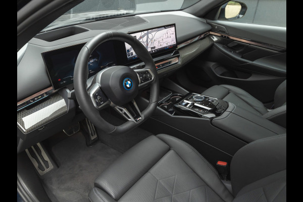 BMW i5 eDrive40 M-Sport Pro - Pano - Driving + Parking Ass Prof - Bowers & Wilkins - Stoelventilatie