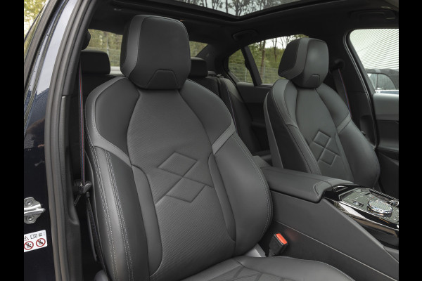 BMW i5 eDrive40 M-Sport Pro - Pano - Driving + Parking Ass Prof - Bowers & Wilkins - Stoelventilatie