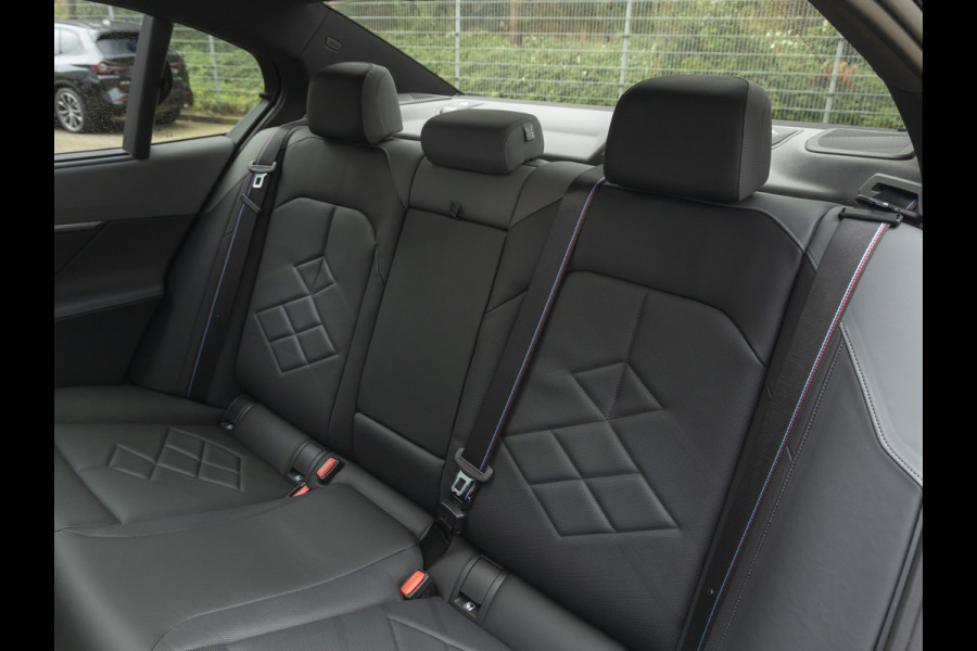 BMW i5 eDrive40 M-Sport Pro - Pano - Driving + Parking Ass Prof - Bowers & Wilkins - Stoelventilatie