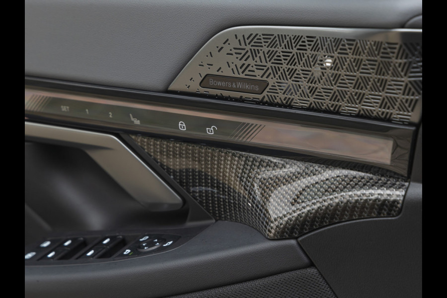 BMW i5 eDrive40 M-Sport Pro - Pano - Driving + Parking Ass Prof - Bowers & Wilkins - Stoelventilatie