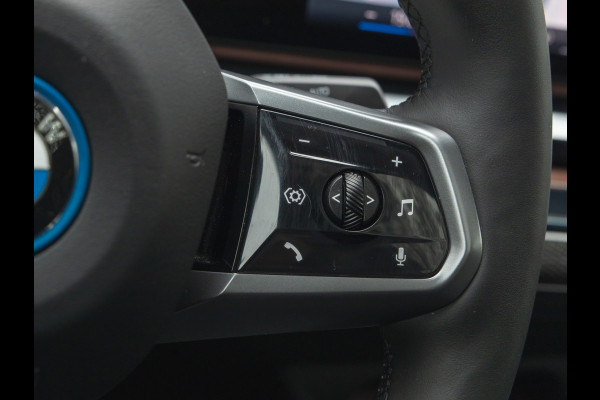 BMW i5 eDrive40 M-Sport Pro - Pano - Driving + Parking Ass Prof - Bowers & Wilkins - Stoelventilatie