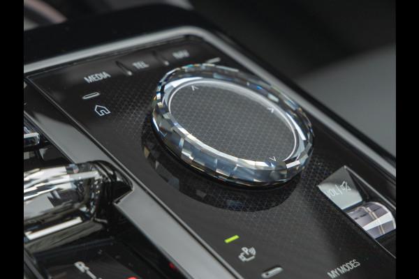 BMW i5 eDrive40 M-Sport Pro - Pano - Driving + Parking Ass Prof - Bowers & Wilkins - Stoelventilatie