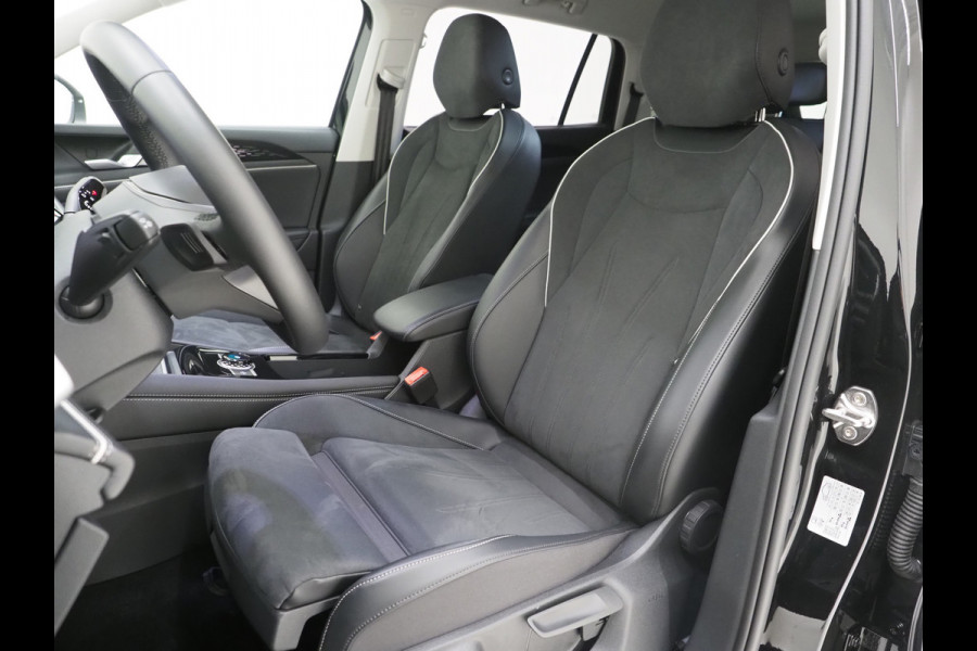 Volkswagen Tayron 1.5 eHybrid Elegance 272PK | Leder/Alcantara | Trekhaak | Massage | 360 | Keyless | Adaptive Cruise | Sfeerlicht