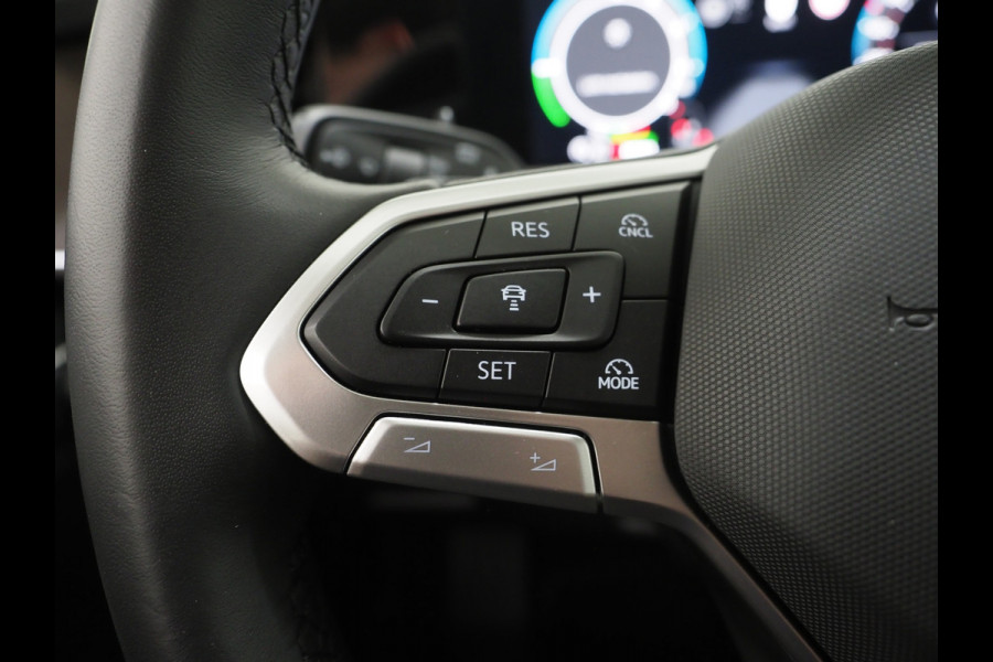Volkswagen Tayron 1.5 eHybrid Elegance 272PK | Leder/Alcantara | Trekhaak | Massage | 360 | Keyless | Adaptive Cruise | Sfeerlicht