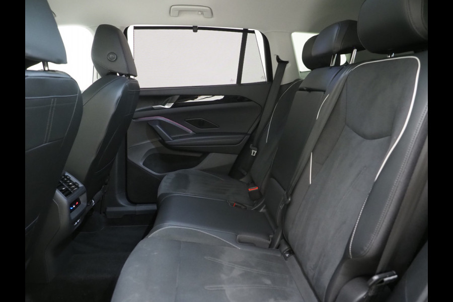 Volkswagen Tayron 1.5 eHybrid Elegance 272PK | Leder/Alcantara | Trekhaak | Massage | 360 | Keyless | Adaptive Cruise | Sfeerlicht