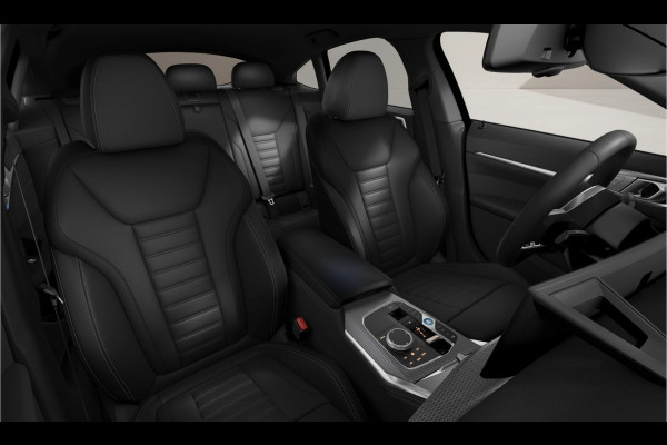 BMW i4 eDrive40 - M-Sport - Head-up - Memoryzetels - Hifi - Parking Assistant Plus