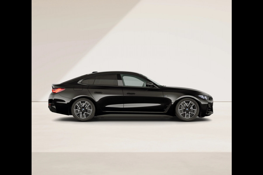 BMW i4 eDrive40 - M-Sport - Head-up - Memoryzetels - Hifi - Parking Assistant Plus