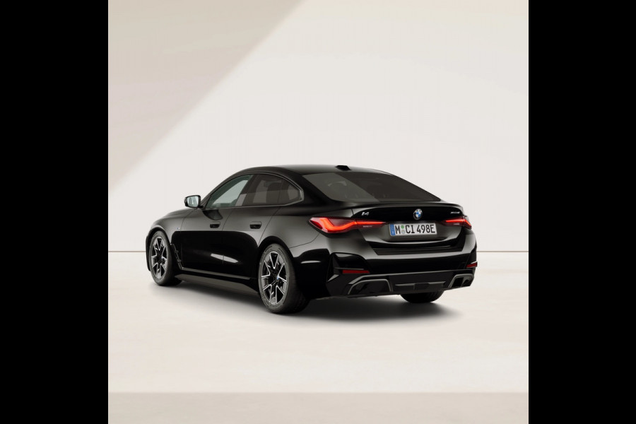 BMW i4 eDrive40 - M-Sport - Head-up - Memoryzetels - Hifi - Parking Assistant Plus