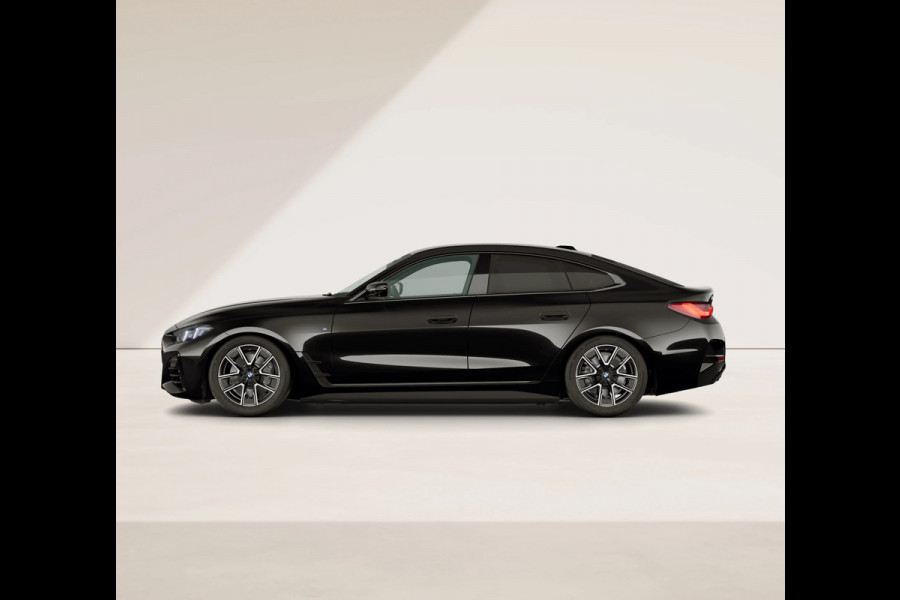 BMW i4 eDrive40 - M-Sport - Head-up - Memoryzetels - Hifi - Parking Assistant Plus
