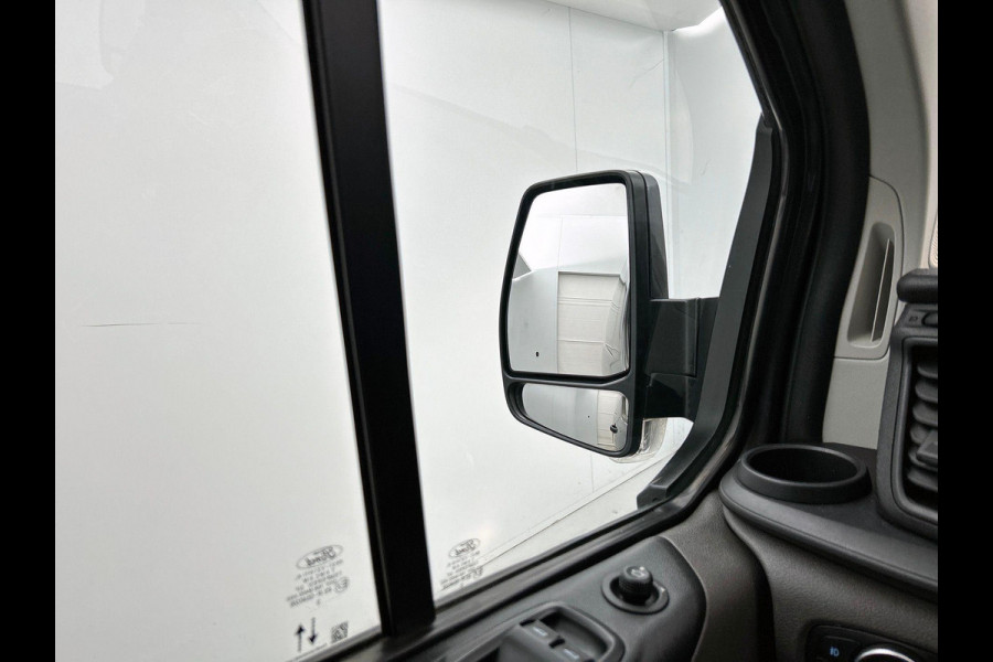 Ford Transit Custom 300 2.0 TDCI Automaat L2H1 Trend Dubbele Cabine Airco Navigatie Cruisecontrol Camera PDCVA Trekhaak