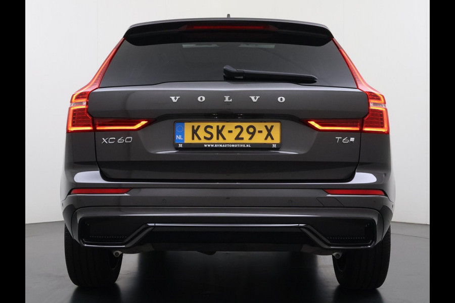 Volvo XC60 Plug-In Hybrid AWD T6 Plus Dark Recharge VAN:52.900,- VOOR:48.877,- UW HERFSTVOORDEEL:4.023,- ADAPT. CRUISE CONTROL | STUUR & STOEL VERWARMING | PANORAMA DAK | 360 GRADEN CAMERA | ELEK. STOELEN MET GEHEUGEN | HARMAN/KARDON AUDIO