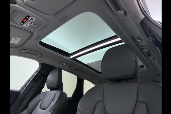 Volvo XC60 Plug-In Hybrid AWD T6 Plus Dark Recharge VAN:52.900,- VOOR:48.877,- UW HERFSTVOORDEEL:4.023,- ADAPT. CRUISE CONTROL | STUUR & STOEL VERWARMING | PANORAMA DAK | 360 GRADEN CAMERA | ELEK. STOELEN MET GEHEUGEN | HARMAN/KARDON AUDIO