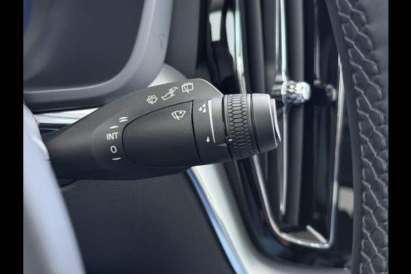 Volvo XC60 Plug-In Hybrid AWD T6 Plus Dark Recharge VAN:52.900,- VOOR:48.877,- UW HERFSTVOORDEEL:4.023,- ADAPT. CRUISE CONTROL | STUUR & STOEL VERWARMING | PANORAMA DAK | 360 GRADEN CAMERA | ELEK. STOELEN MET GEHEUGEN | HARMAN/KARDON AUDIO