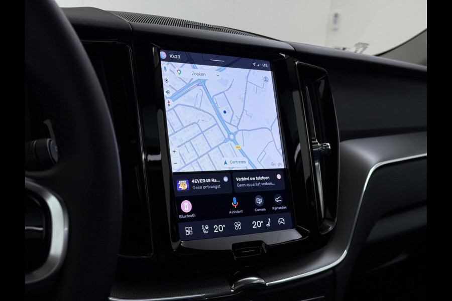 Volvo XC60 Plug-In Hybrid AWD T6 Plus Dark Recharge VAN:52.900,- VOOR:48.877,- UW HERFSTVOORDEEL:4.023,- ADAPT. CRUISE CONTROL | STUUR & STOEL VERWARMING | PANORAMA DAK | 360 GRADEN CAMERA | ELEK. STOELEN MET GEHEUGEN | HARMAN/KARDON AUDIO
