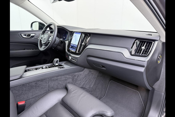 Volvo XC60 Plug-In Hybrid AWD T6 Plus Dark Recharge VAN:52.900,- VOOR:48.877,- UW HERFSTVOORDEEL:4.023,- ADAPT. CRUISE CONTROL | STUUR & STOEL VERWARMING | PANORAMA DAK | 360 GRADEN CAMERA | ELEK. STOELEN MET GEHEUGEN | HARMAN/KARDON AUDIO