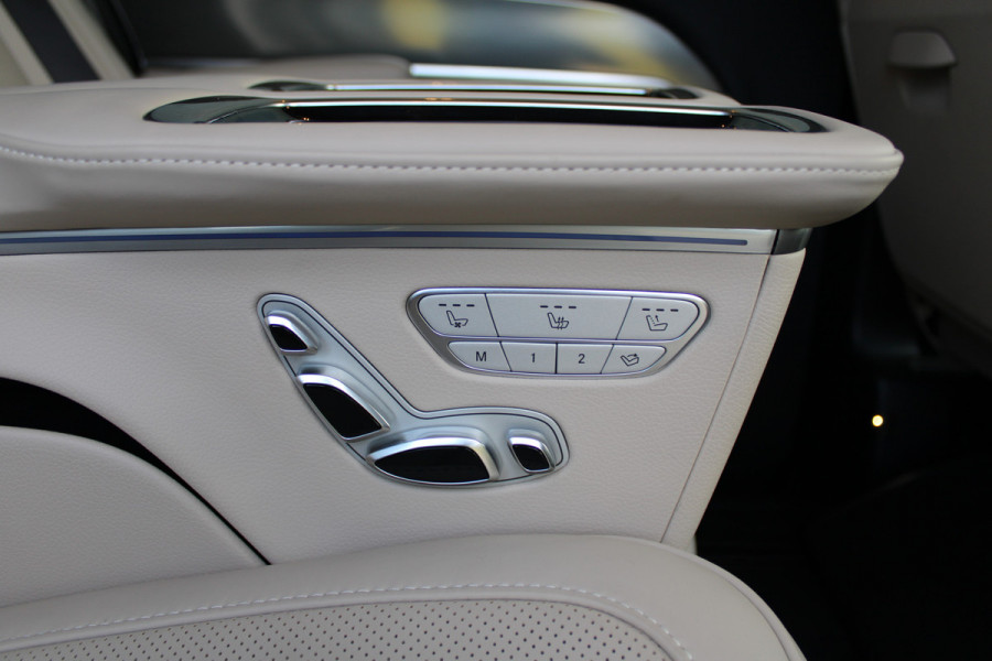 Mercedes-Benz V-Klasse 300d / XXL / AMG / DC / Exclusive / 4-Matic / Luchtv / Elec Stoel voor + Achter / Burmester / NIEUWSTAAT