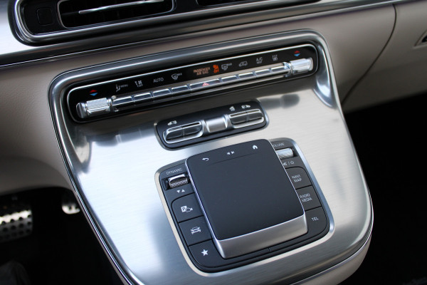 Mercedes-Benz V-Klasse 300d / XXL / AMG / DC / Exclusive / 4-Matic / Luchtv / Elec Stoel voor + Achter / Burmester / NIEUWSTAAT