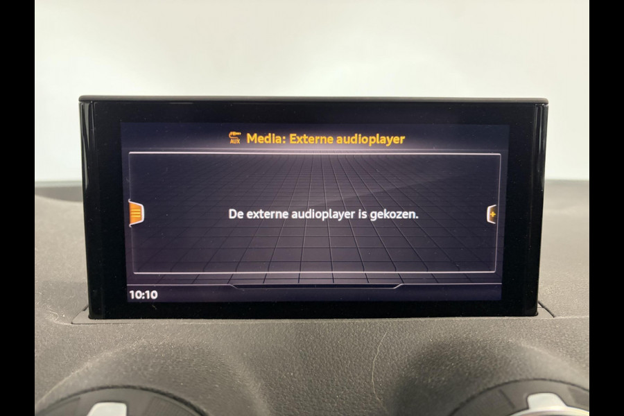 Audi Q2 35 TFSI Automaat Prestige Navigatie Apple Carplay/Android Auto Camera Verwarmde voorstoelen Led Parkeer sensoren
