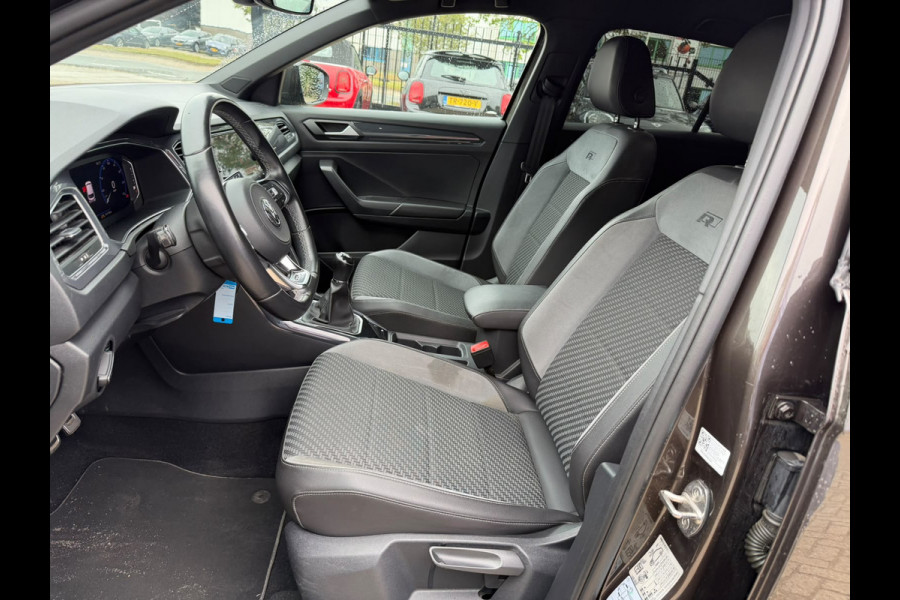 Volkswagen T-Roc 1.5 TSI Sport Business R | R-Line | Adaptive Cruise Control | Navigatie | LED | Apple Carplay | Parkeersensoren | Climate Control | DAB | Digitale Tellers |