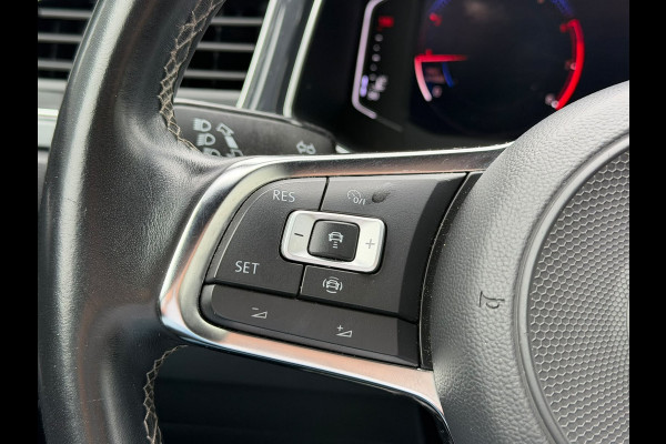 Volkswagen T-Roc 1.5 TSI Sport Business R | R-Line | Adaptive Cruise Control | Navigatie | LED | Apple Carplay | Parkeersensoren | Climate Control | DAB | Digitale Tellers |