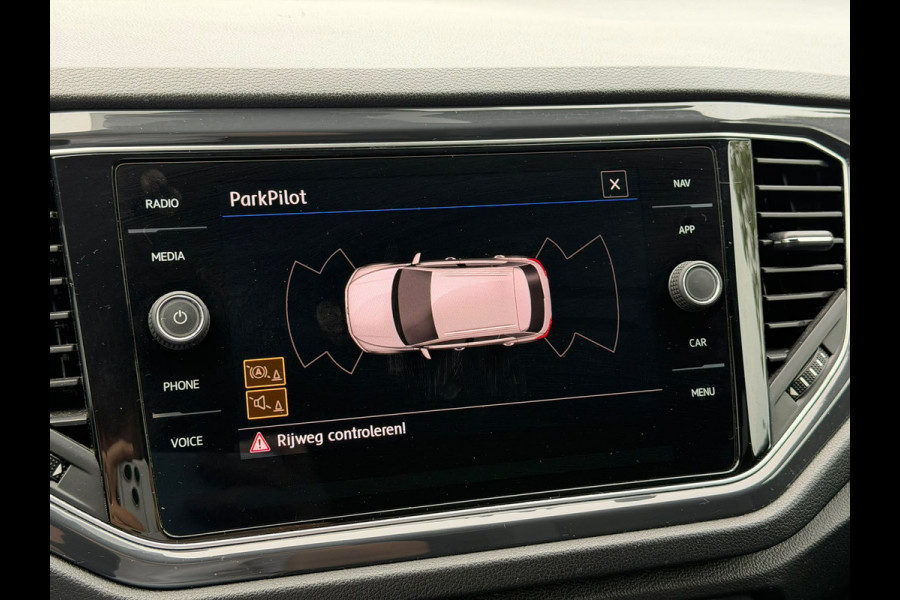 Volkswagen T-Roc 1.5 TSI Sport Business R | R-Line | Adaptive Cruise Control | Navigatie | LED | Apple Carplay | Parkeersensoren | Climate Control | DAB | Digitale Tellers |