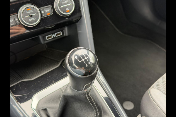 Volkswagen T-Roc 1.5 TSI Sport Business R | R-Line | Adaptive Cruise Control | Navigatie | LED | Apple Carplay | Parkeersensoren | Climate Control | DAB | Digitale Tellers |