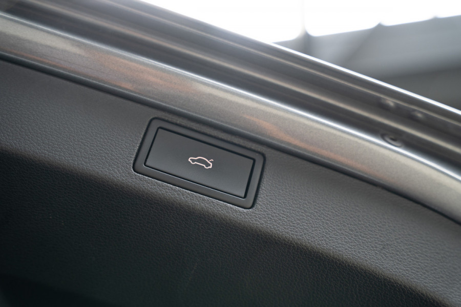 Škoda SCALA 1.0 TSI Monte Carlo Matrix Koplampen Navigatie Stuur & Stoel verwarming Cruise control Winter set