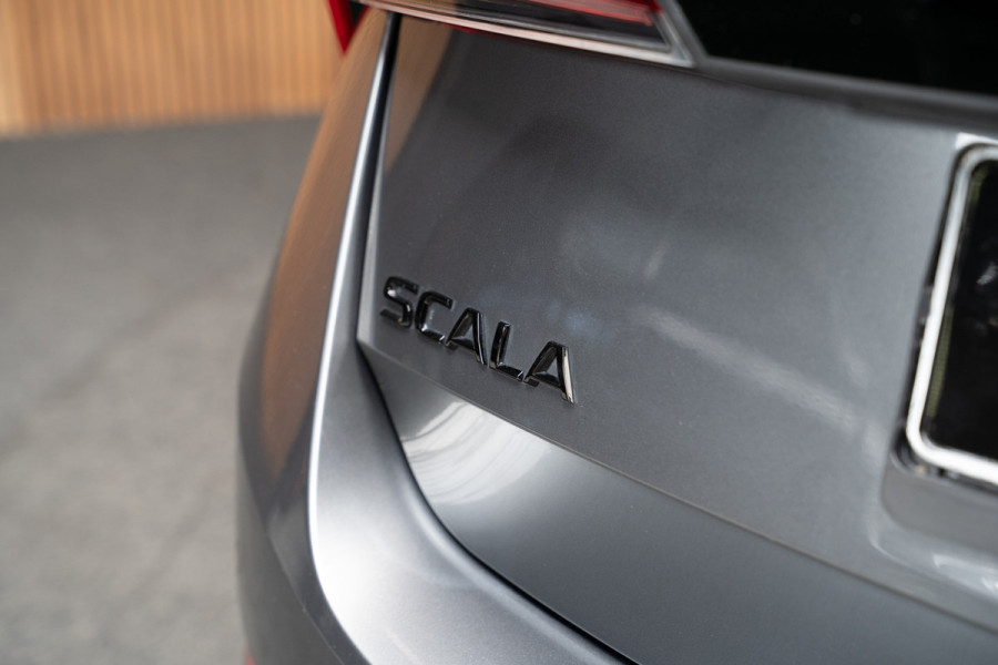 Škoda SCALA 1.0 TSI Monte Carlo Matrix Koplampen Navigatie Stuur & Stoel verwarming Cruise control Winter set