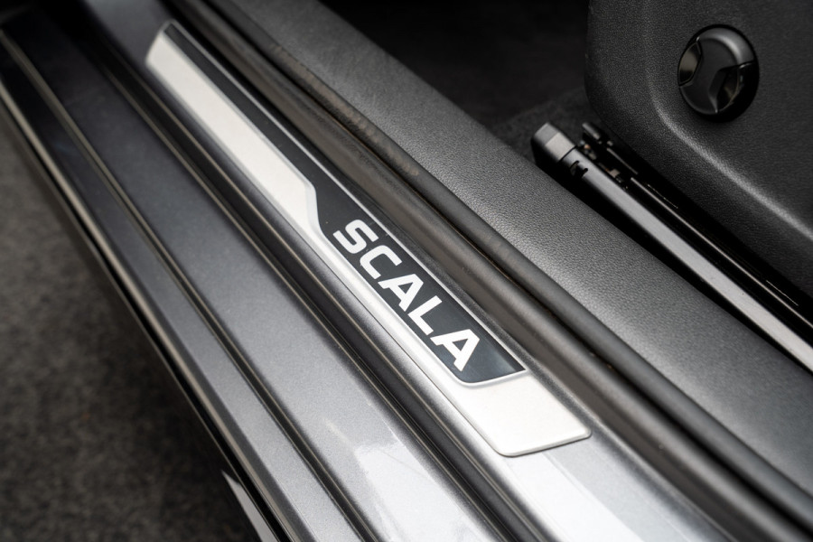 Škoda SCALA 1.0 TSI Monte Carlo Matrix Koplampen Navigatie Stuur & Stoel verwarming Cruise control Winter set