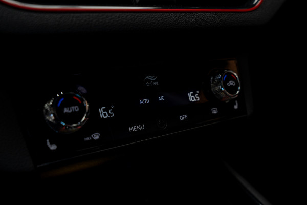 Škoda SCALA 1.0 TSI Monte Carlo Matrix Koplampen Navigatie Stuur & Stoel verwarming Cruise control Winter set
