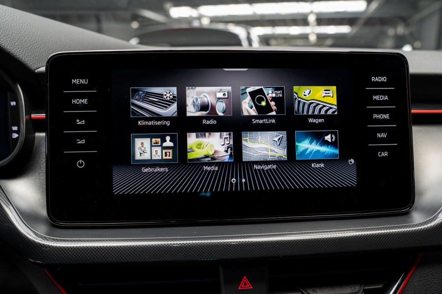 Škoda SCALA 1.0 TSI Monte Carlo Matrix Koplampen Navigatie Stuur & Stoel verwarming Cruise control Winter set
