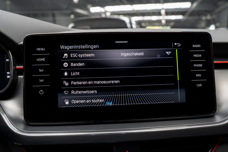 Škoda SCALA 1.0 TSI Monte Carlo Matrix Koplampen Navigatie Stuur & Stoel verwarming Cruise control Winter set