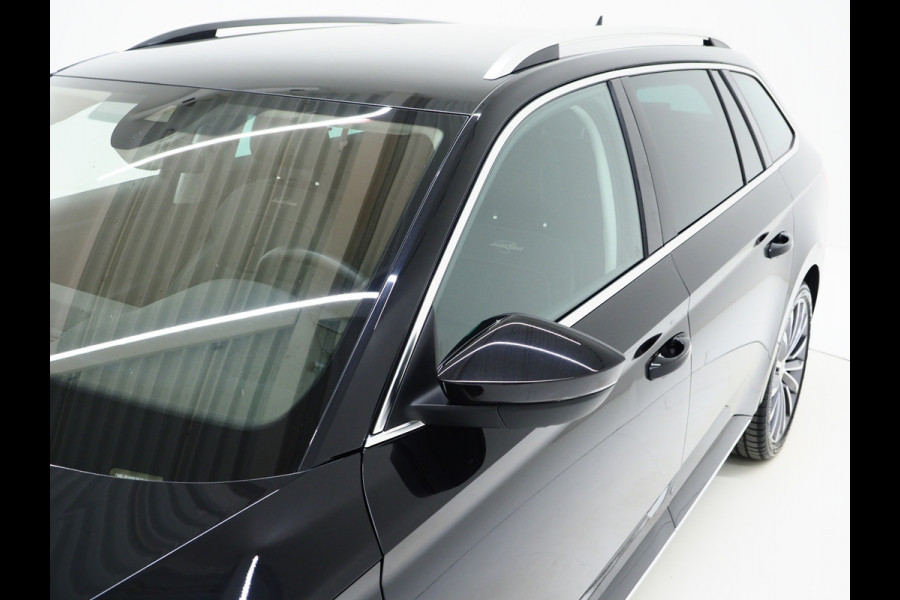 Škoda Superb Combi 1.4 TSI iV Laurin & Klement | Leder | Trekhaak | Stoelventilatie | Massage | Canton | Keyless | Memory | Carplay
