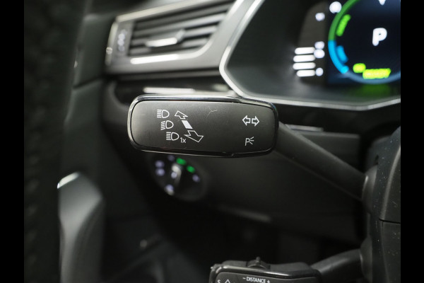 Škoda Superb Combi 1.4 TSI iV Laurin & Klement | Leder | Trekhaak | Stoelventilatie | Massage | Canton | Keyless | Memory | Carplay