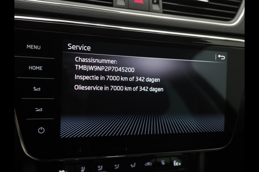 Škoda Superb Combi 1.4 TSI iV Laurin & Klement | Leder | Trekhaak | Stoelventilatie | Massage | Canton | Keyless | Memory | Carplay