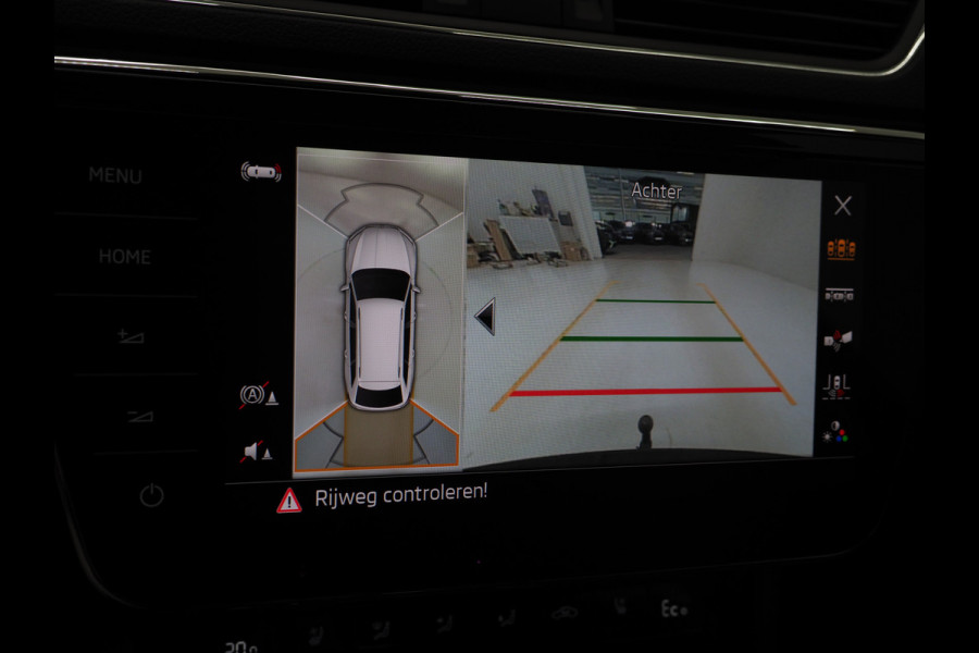 Škoda Superb Combi 1.4 TSI iV Laurin & Klement | Leder | Trekhaak | Stoelventilatie | Massage | Canton | Keyless | Memory | Carplay