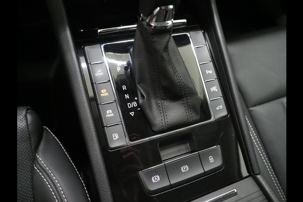 Škoda Superb Combi 1.4 TSI iV Laurin & Klement | Leder | Trekhaak | Stoelventilatie | Massage | Canton | Keyless | Memory | Carplay