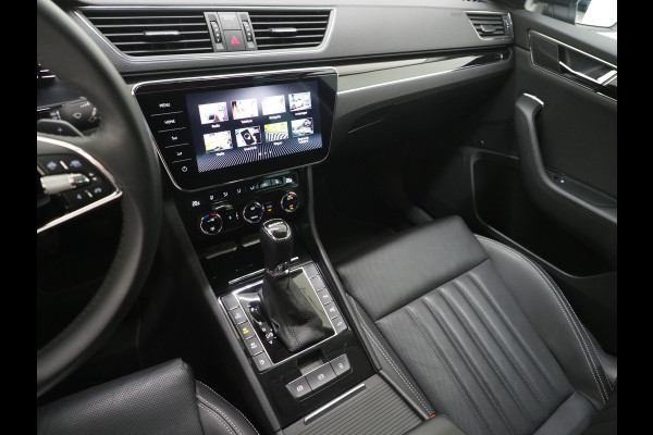Škoda Superb Combi 1.4 TSI iV Laurin & Klement | Leder | Trekhaak | Stoelventilatie | Massage | Canton | Keyless | Memory | Carplay