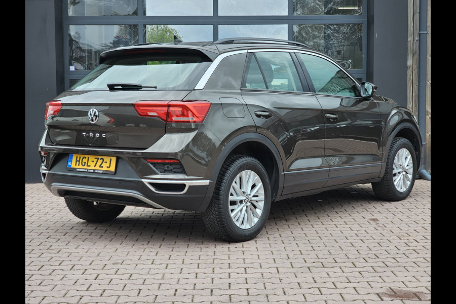 Volkswagen T-Roc 1.5 TSI DSG Style | LED | Stoel & stuurverwarming | ACC | Keyless | App-connect | Navi |