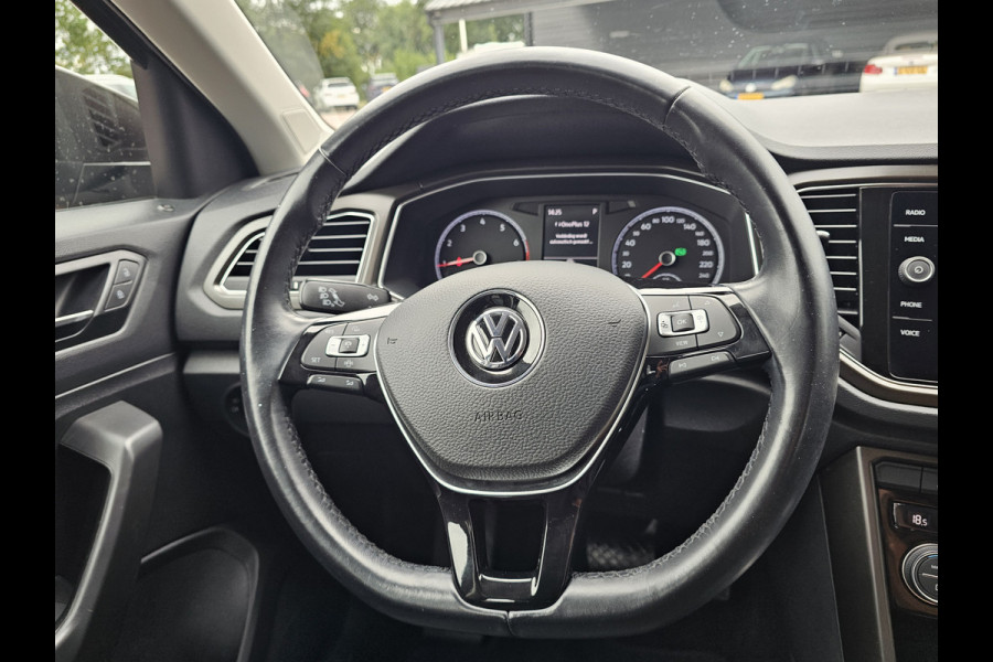 Volkswagen T-Roc 1.5 TSI DSG Style | LED | Stoel & stuurverwarming | ACC | Keyless | App-connect | Navi |