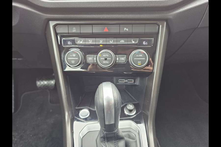 Volkswagen T-Roc 1.5 TSI DSG Style | LED | Stoel & stuurverwarming | ACC | Keyless | App-connect | Navi |